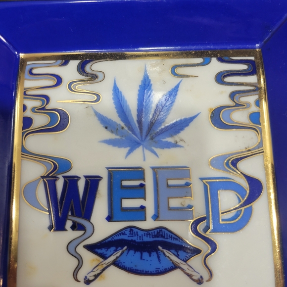 Jonathan Adler Weed Ash Tray - Picture 2 of 3